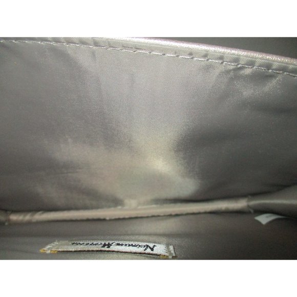 *Neiman Marcus Champagne Gold Envelope Clutch Chevron Stitched Quilted Design - Picture 7 of 8